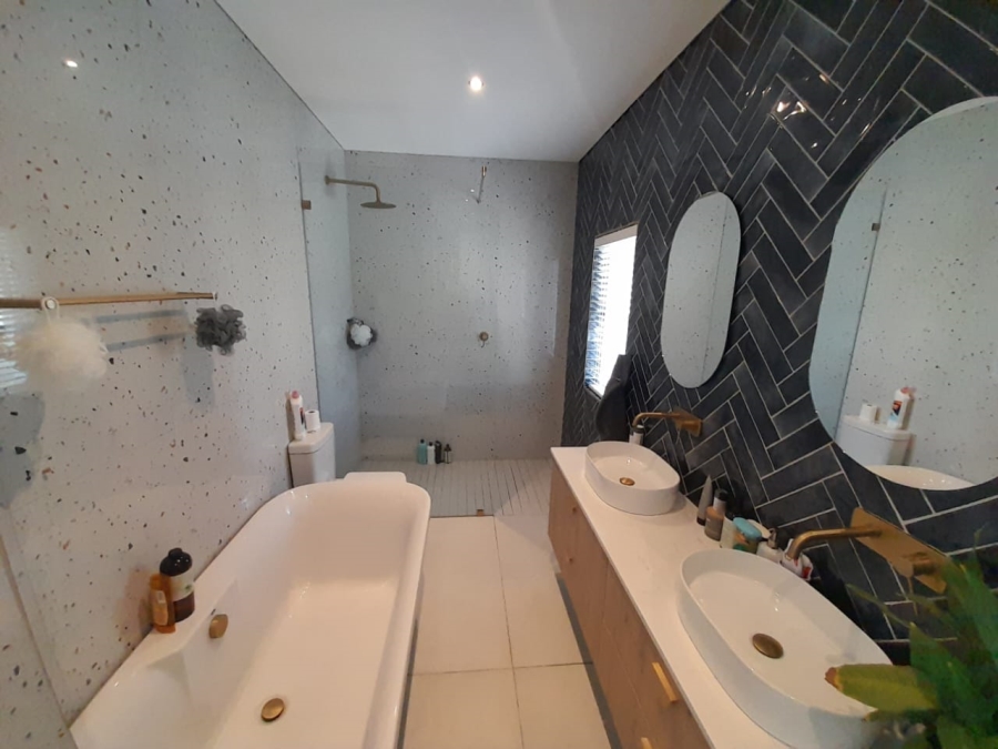 To Let 4 Bedroom Property for Rent in Croydon Vineyard Estate Western Cape